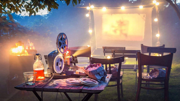 How to Host an Unforgettable Backyard Movie Night